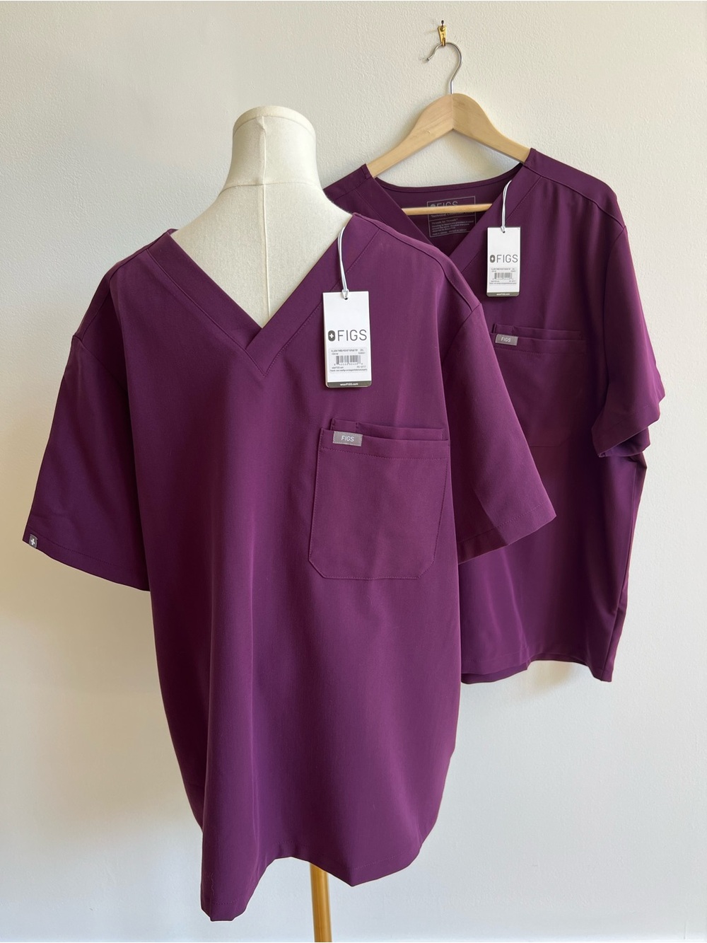 Lot 2 FIGS NWT Leon Scrub Tops Men’s 2XL XXL Deep Purple Technical Collection